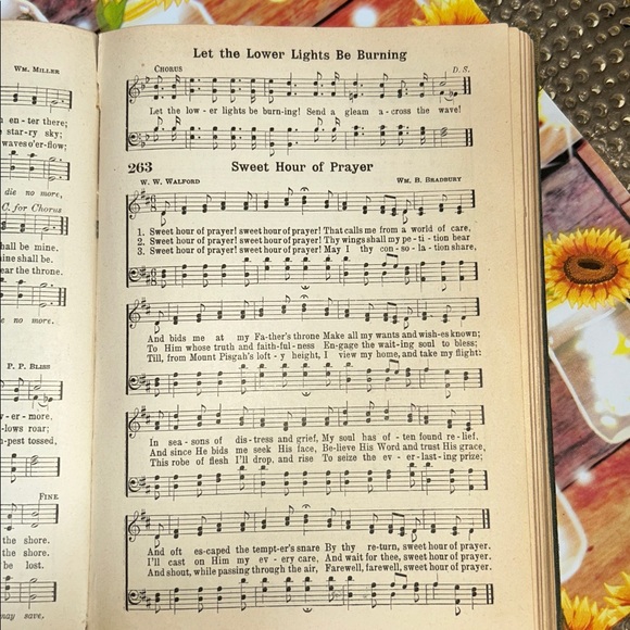 Broadman Hymnal Book. Copyright 1940. First Baptist Church in Houston Texas - Picture 5 of 9